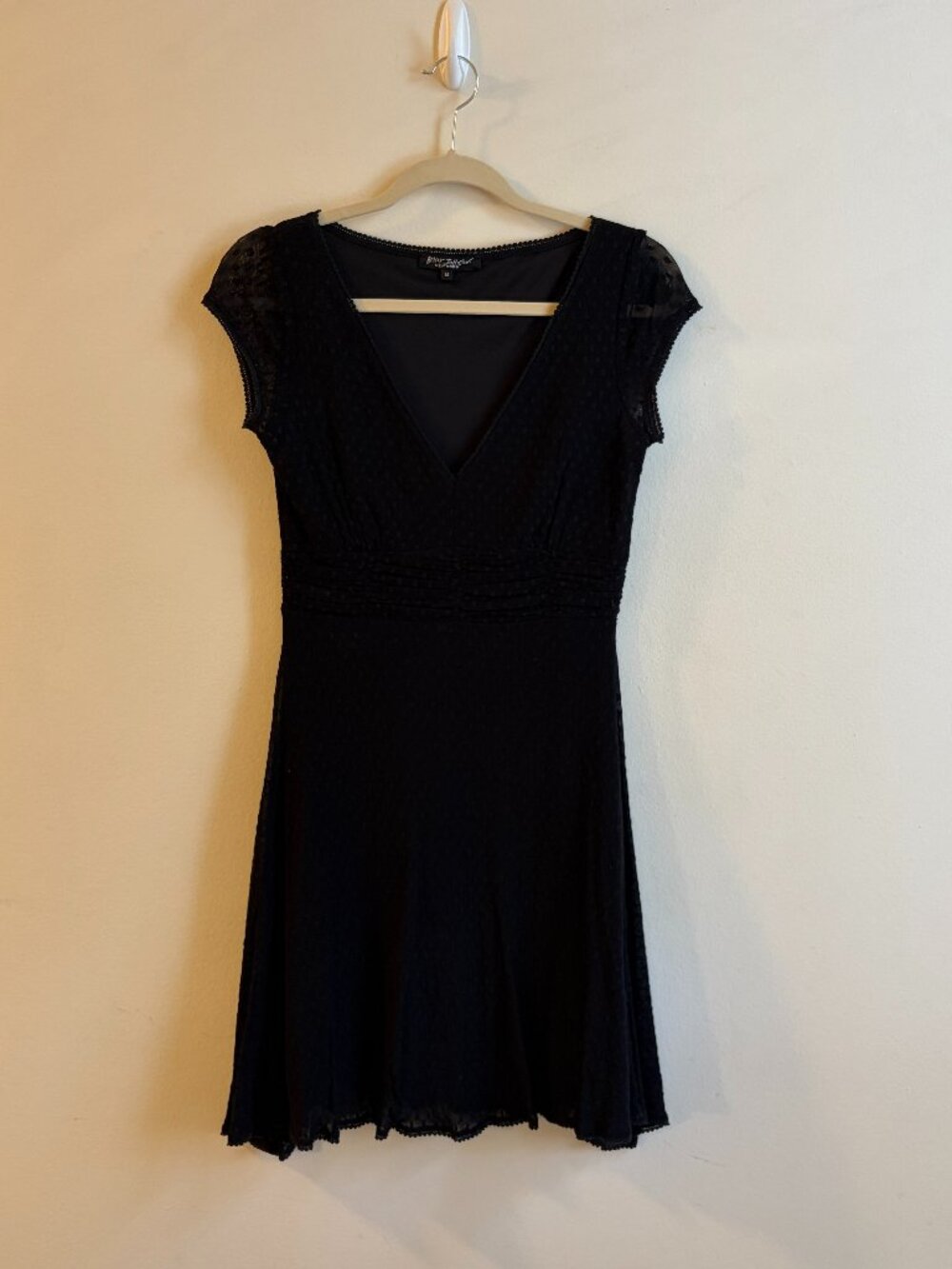 Betsey Johnson Dress Black V-Neck Swiss Dot Cap Sleeves Midi Size M